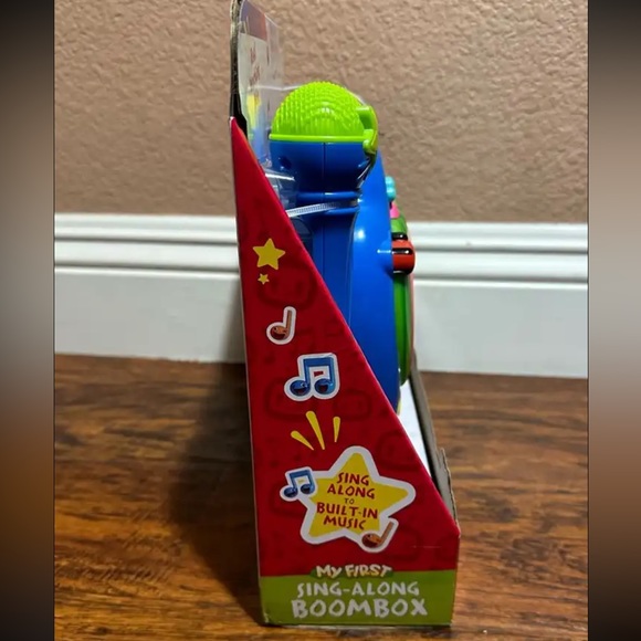 NWT Cocomelon Singalong BoomBox with Microphone - Picture 3 of 4